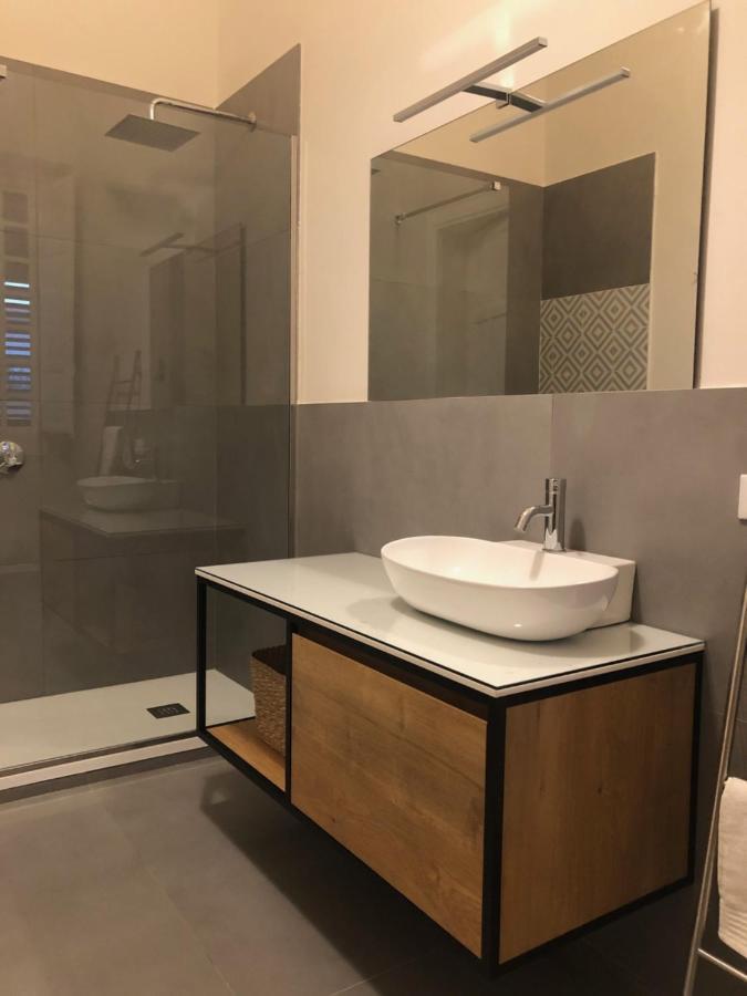 Barrique Guest House Free Bus From The Airport One Way Palermo Buitenkant foto